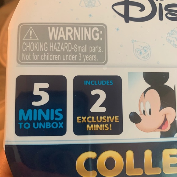 Mini Brands Disney store edition! Collectors case. 5 minis and inc. 2 exclusive - Picture 2 of 5